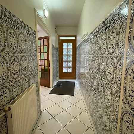 La Vallee 6 Bedroom House Holiday home *