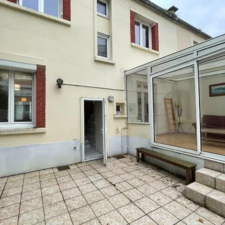 La Vallee 6 Bedroom House Holiday home *